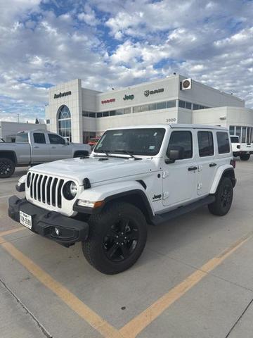 Photo of 2023 Bright White Clearcoat Jeep Wrangler