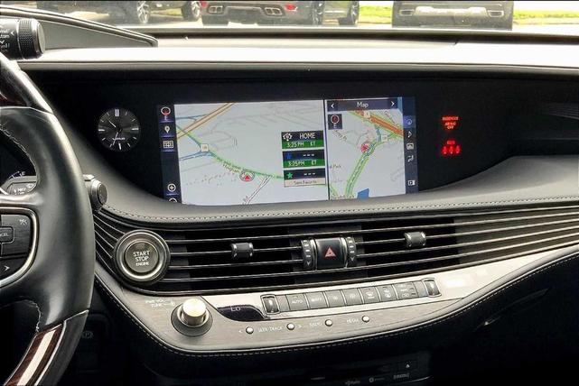 Photo of 2018 Liquid Platinum Lexus LS 500
