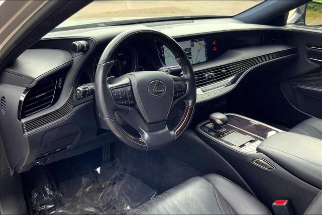 Photo of 2018 Liquid Platinum Lexus LS 500