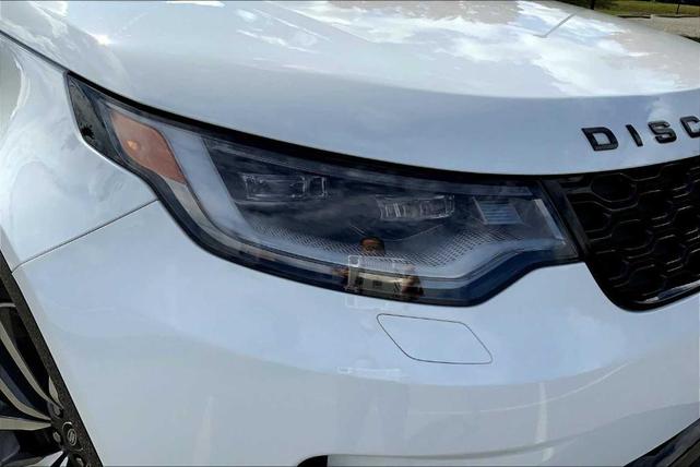 Photo of 2025 Fuji White Land Rover Discovery