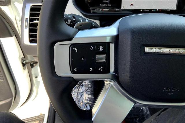 Photo of 2025 Fuji White Land Rover Discovery