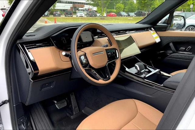 Photo of 2025 Ostuni Pearl White Land Rover Range Rover Sport
