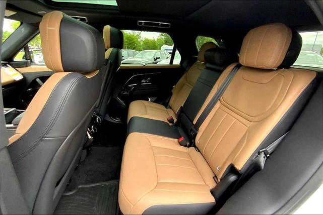 Photo of 2025 Ostuni Pearl White Land Rover Range Rover Sport