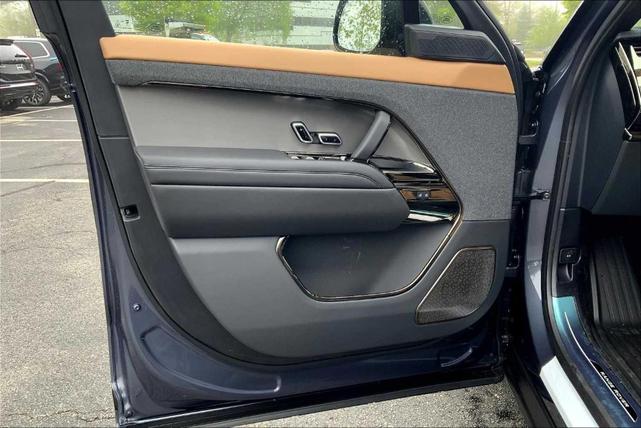 Photo of 2025 Varesine Blue Land Rover Range Rover Sport