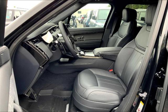 Photo of 2025 Santorini Black Land Rover Range Rover Sport