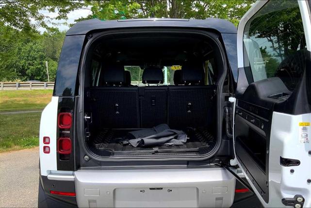 Photo of 2023 Fuji White Land Rover Defender