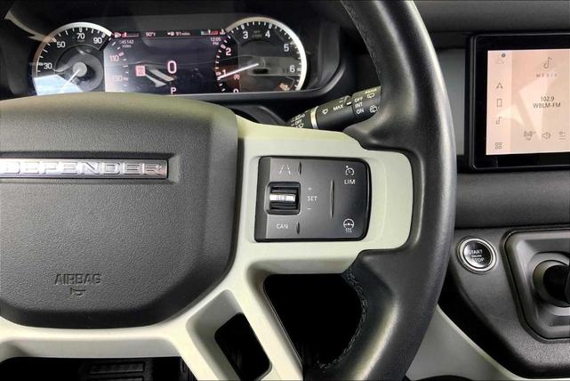 Photo of 2023 Fuji White Land Rover Defender