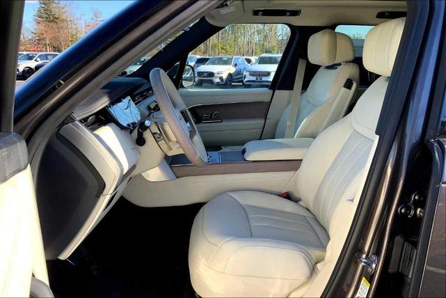 Photo of 2025 Charente Grey Land Rover Range Rover