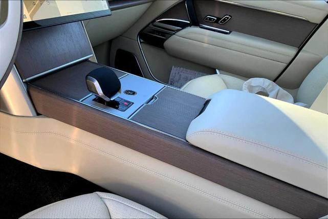 Photo of 2025 Charente Grey Land Rover Range Rover