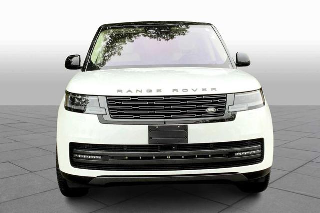 Photo of 2023 Fuji White Land Rover Range Rover