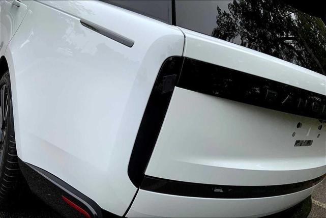 Photo of 2023 Fuji White Land Rover Range Rover