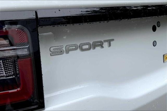 Photo of 2025 Fuji White Land Rover Discovery Sport