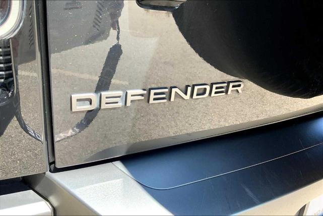 Photo of 2023 Santorini Black Land Rover Defender