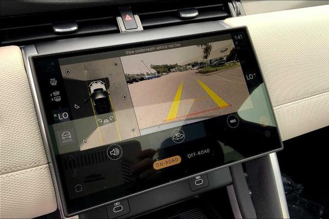 Photo of 2025 Varesine Blue Land Rover Discovery Sport