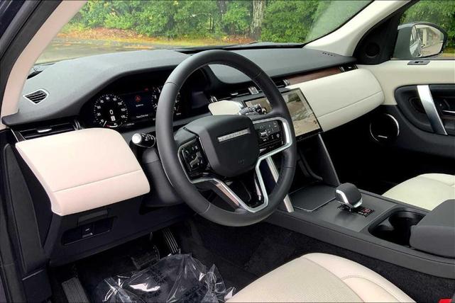 Photo of 2025 Varesine Blue Land Rover Discovery Sport