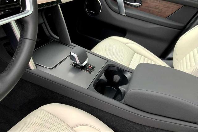 Photo of 2025 Varesine Blue Land Rover Discovery Sport
