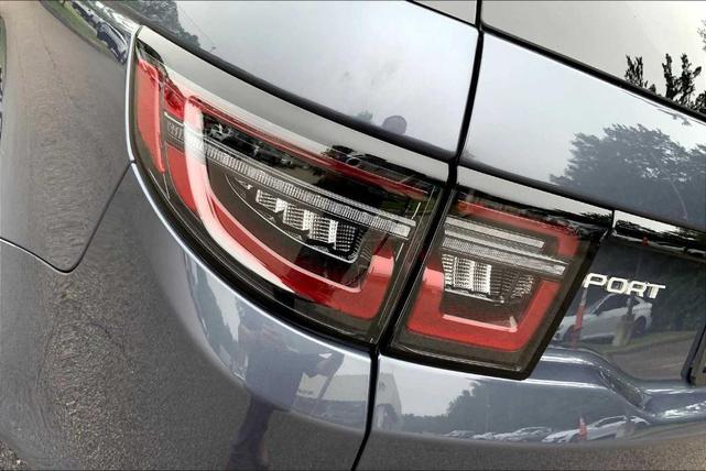 Photo of 2025 Varesine Blue Land Rover Discovery Sport
