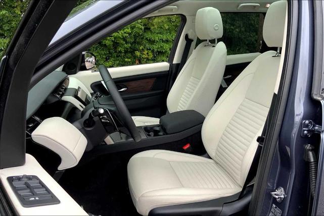 Photo of 2025 Varesine Blue Land Rover Discovery Sport