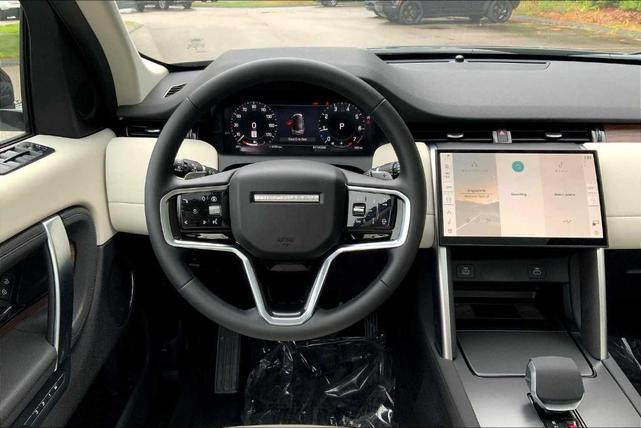 Photo of 2025 Varesine Blue Land Rover Discovery Sport