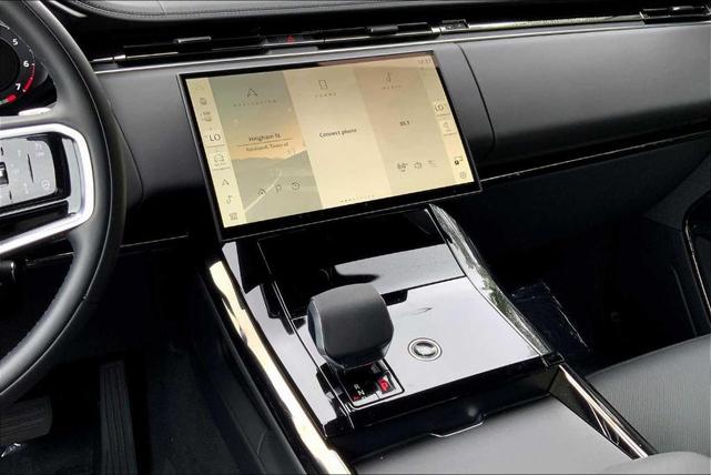 Photo of 2025 Fuji White Land Rover Range Rover Sport