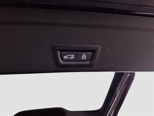 Photo of 2020 Black Sapphire Metallic BMW X6