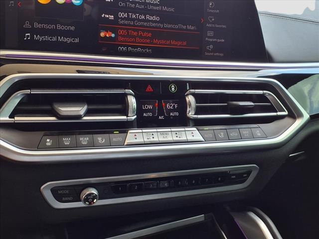 Photo of 2020 Black Sapphire Metallic BMW X6