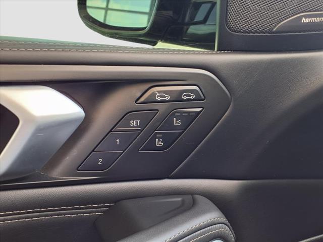 Photo of 2020 Black Sapphire Metallic BMW X6