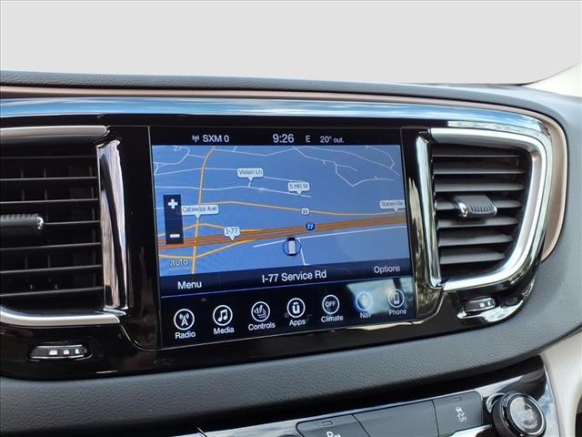 Photo of 2017 Jazz Blue Pearlcoat Chrysler Pacifica