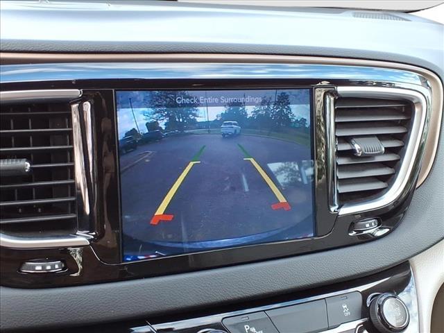 Photo of 2017 Jazz Blue Pearlcoat Chrysler Pacifica