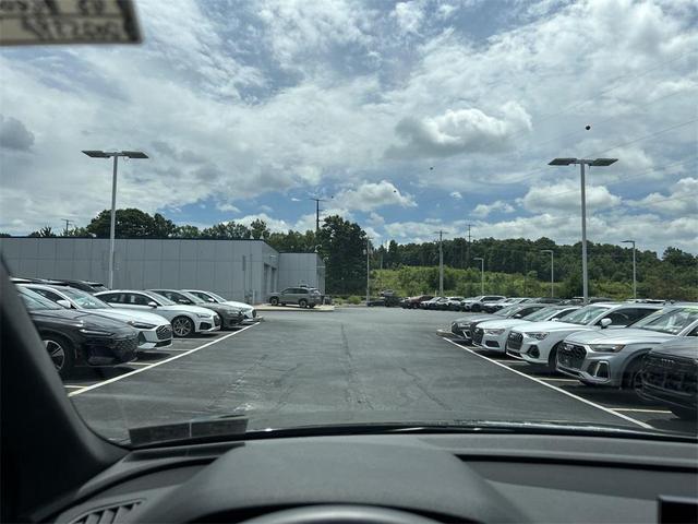 Photo of 2025 Mythos Black Metallic Audi Q5