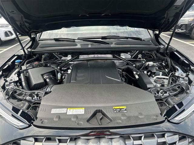 Photo of 2025 Mythos Black Metallic Audi Q5