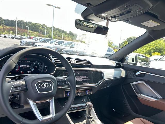 Photo of 2025 White Audi Q3