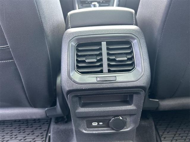 Photo of 2022 Deep Black Pearl Volkswagen Tiguan