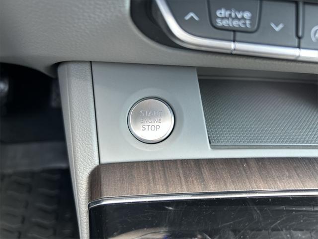 Photo of 2022 Daytona Gray Pearl Effect Audi Q5