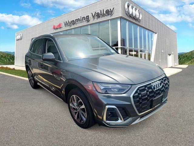 Photo of 2022 Daytona Gray Pearl Effect Audi Q5