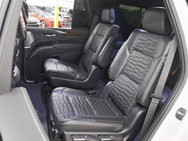Photo of 2021 Crystal White Tricoat Cadillac Escalade