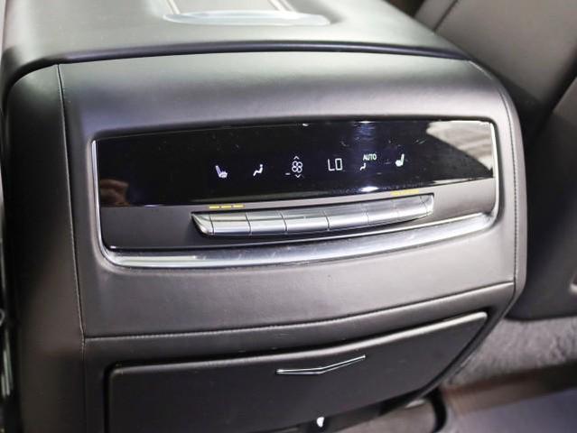 Photo of 2021 Crystal White Tricoat Cadillac Escalade