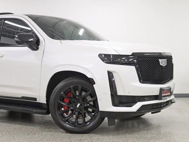 Photo of 2021 Crystal White Tricoat Cadillac Escalade