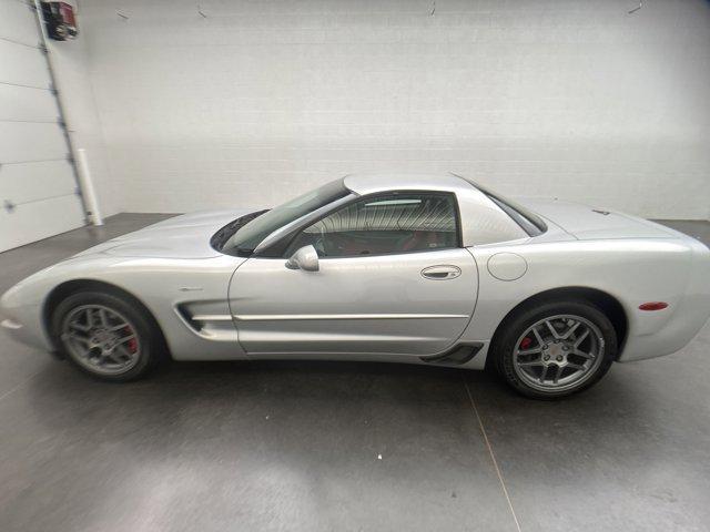 Photo of 2001 Quicksilver Metallic Chevrolet Corvette