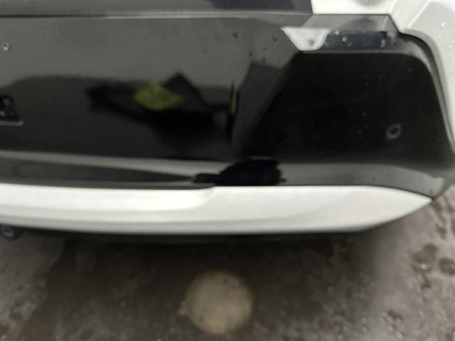 Photo of 2025 Summit White Buick Envista