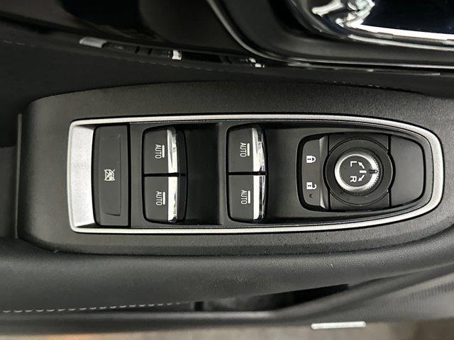 Photo of 2023 Crystal White Pearl Subaru Legacy