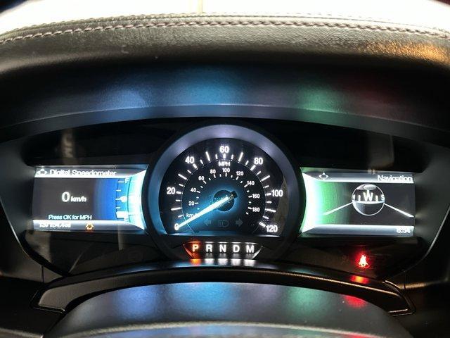 Photo of 2017 White Platinum Tri-Coat Metallic Ford Expedition EL