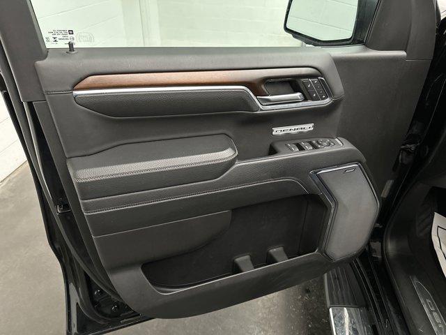 Photo of 2024 Onyx Black GMC Sierra 1500