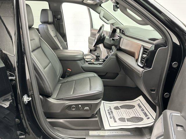 Photo of 2024 Onyx Black GMC Sierra 1500