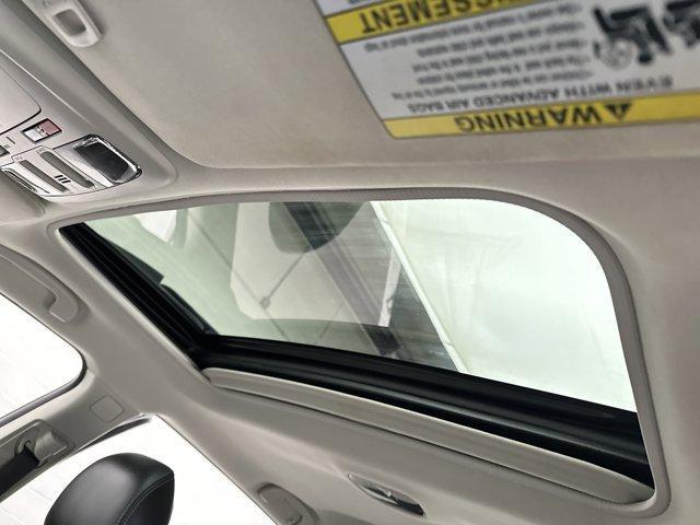 Photo of 2019 Crystal White Pearl Subaru Outback