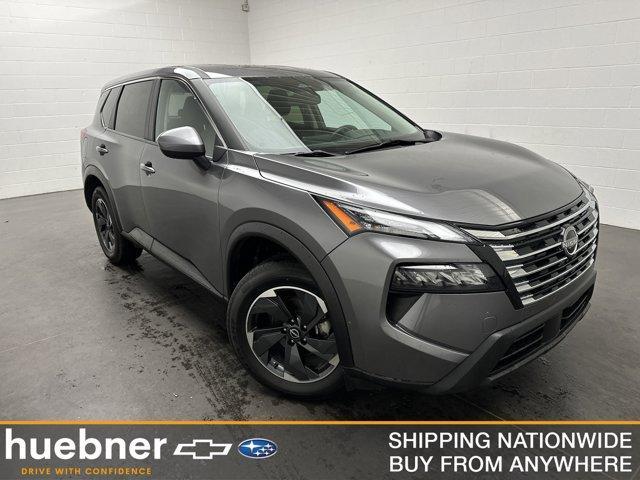 Photo of 2024 Gun Metallic Nissan Rogue