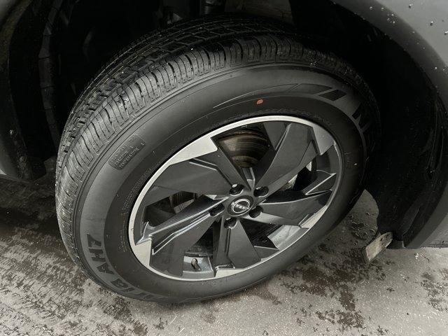 Photo of 2024 Gun Metallic Nissan Rogue