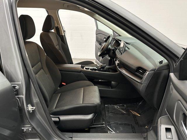 Photo of 2024 Gun Metallic Nissan Rogue