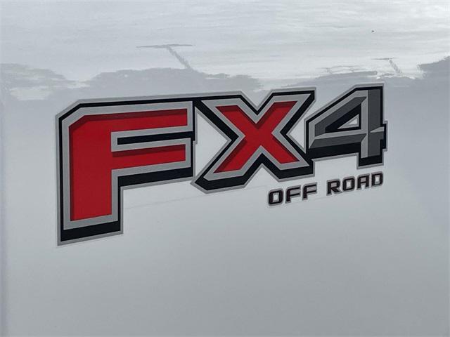 Photo of 2024 Star White Metallic Tri-Coat Ford F-250