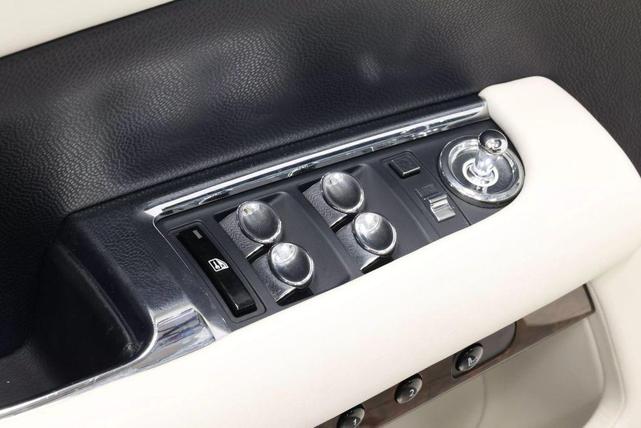 Photo of 2014 Blue Rolls-Royce Wraith